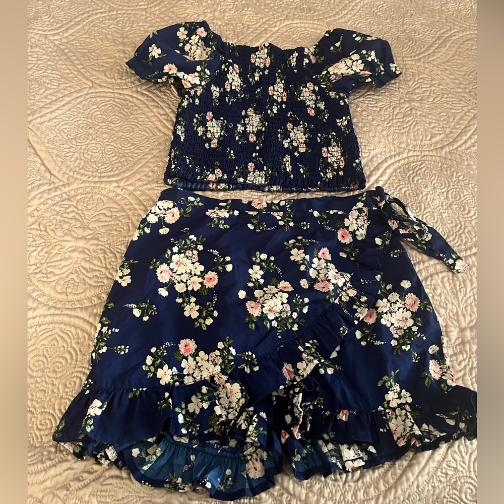 Japna Girl Blue Floral Skort and Top Size 10